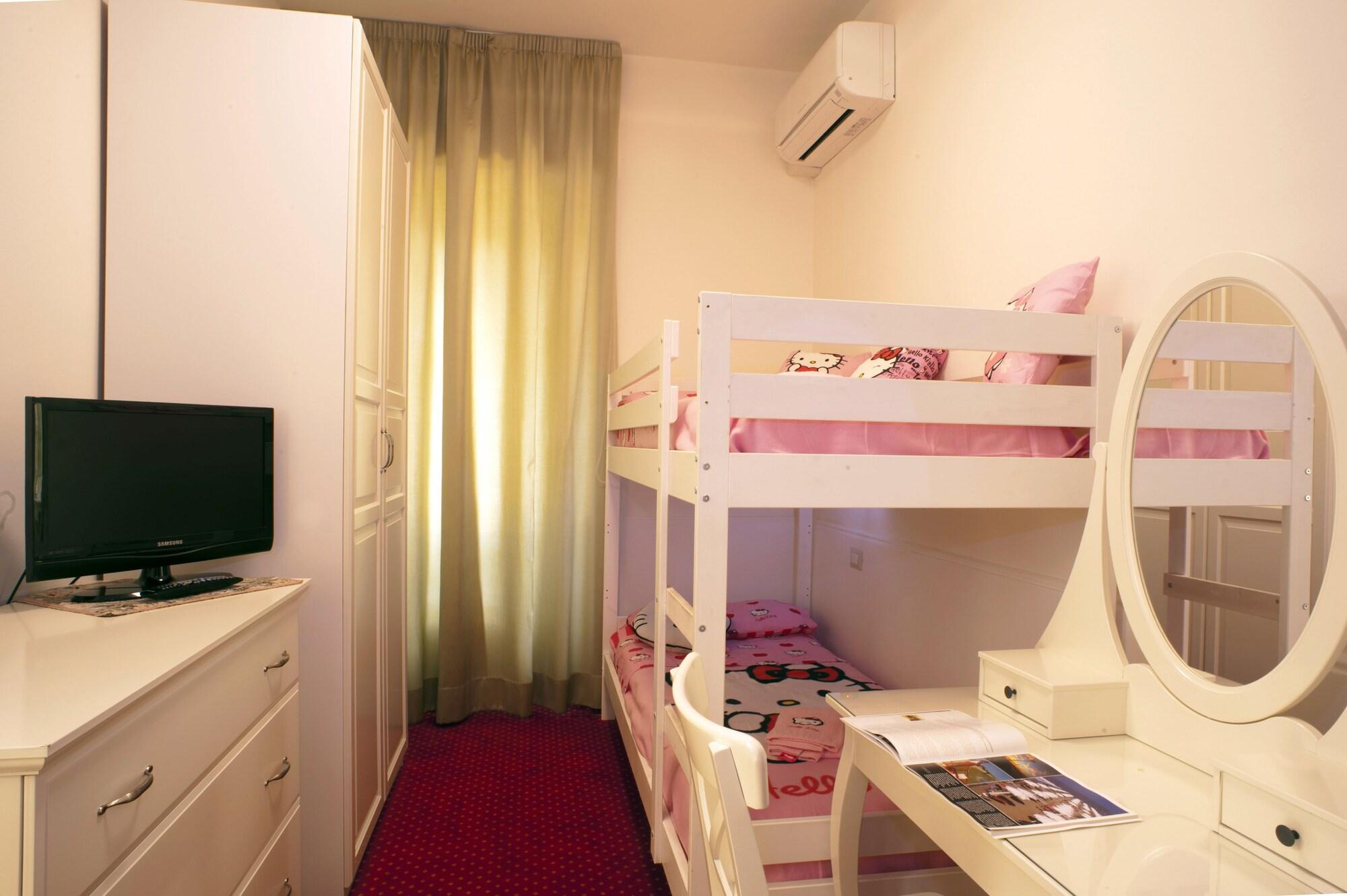 Hotel Milano Helvetia - In Centro Con Piscina Riccione Ngoại thất bức ảnh