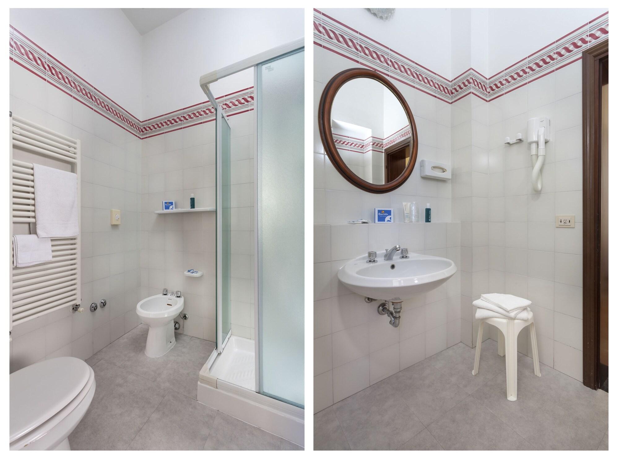 Hotel Milano Helvetia - In Centro Con Piscina Riccione Ngoại thất bức ảnh
